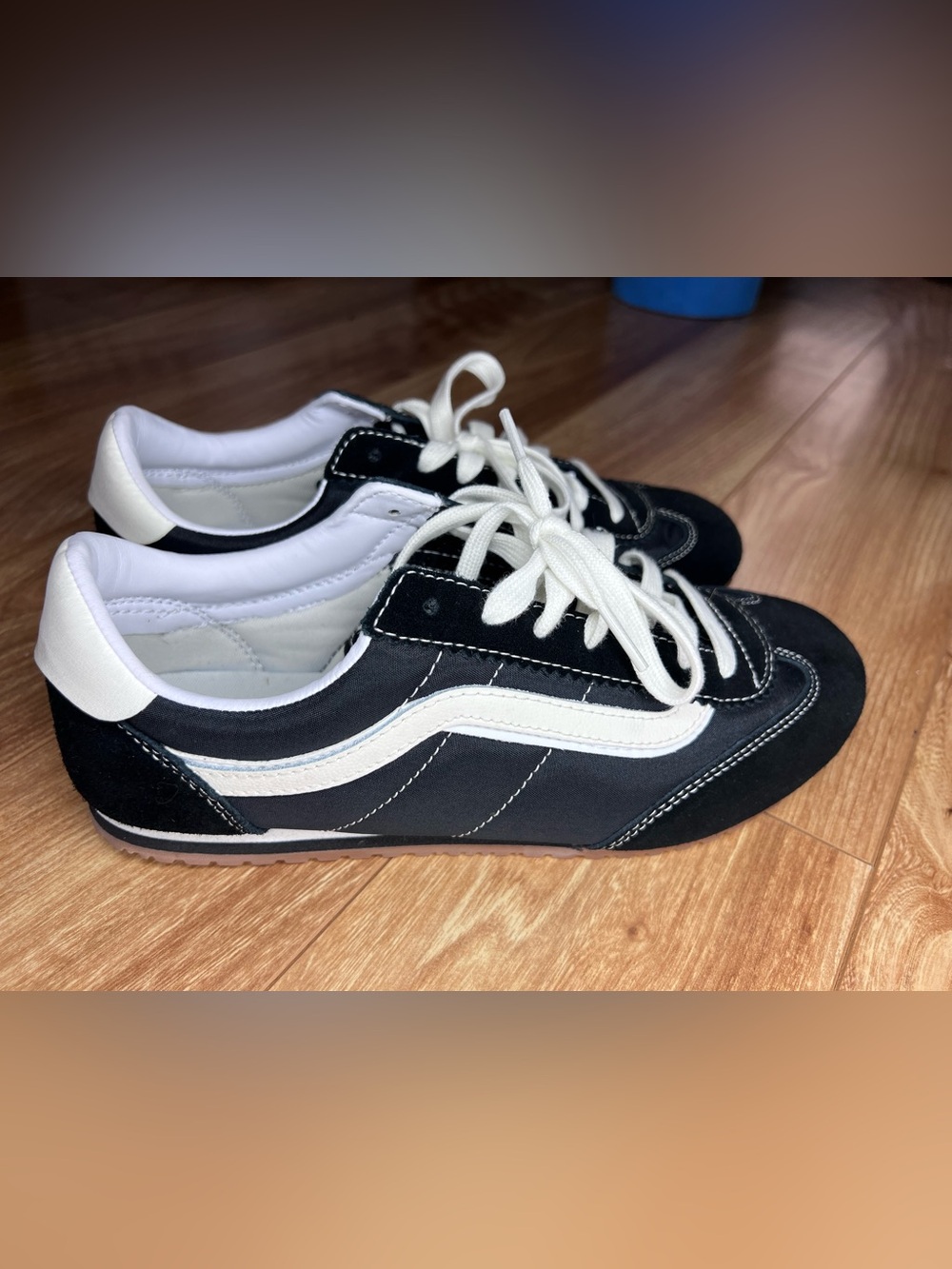 Vans Super Lowpro low-profile sneakers in black & white, women’s size 9. 🖤🤍